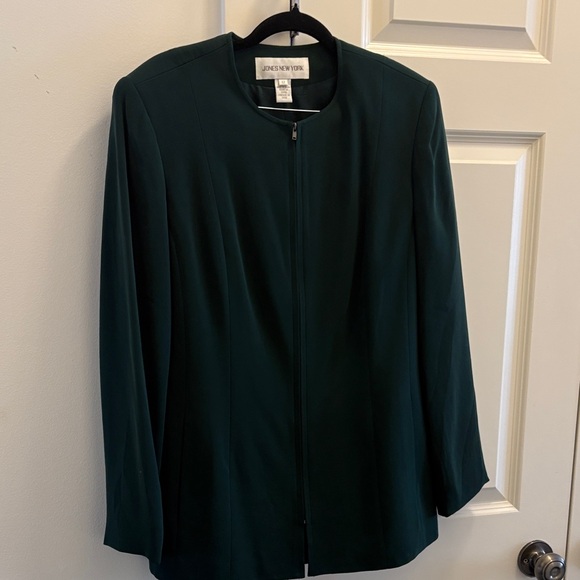 Jones New York Jackets & Blazers - Jones New York Women's Dark Green Suit